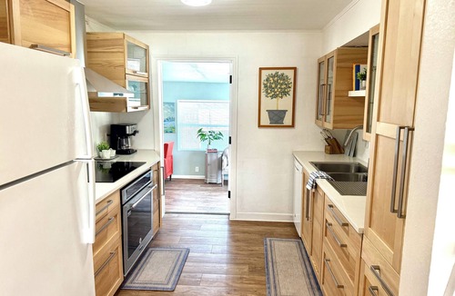 Vero Beach South House | Cozy Pet-Friendly House with Hot Tub Minutes from the Beach