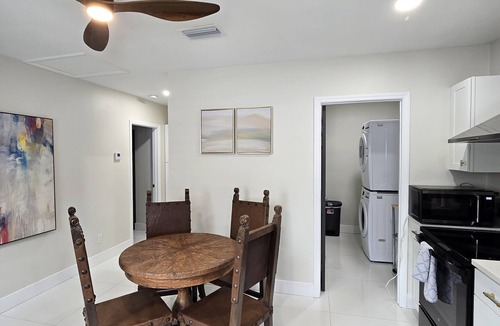 Bloomingdale Apartment | Cozy Private Studio Minutes Away To Tampa Close to Everything !