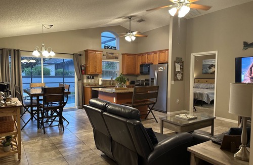 Haines City House | Cozy, Relaxing & Fun Gateway!