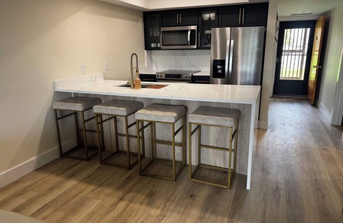 Clewiston Condo | Cozy Renovated 2BR Condo on Lake Okeechobee,Walk to Roland Martin Marina