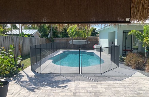Hobe Sound Cottage | Cozy SeaGrape Cottage ~ 5 minutes to quiet beach