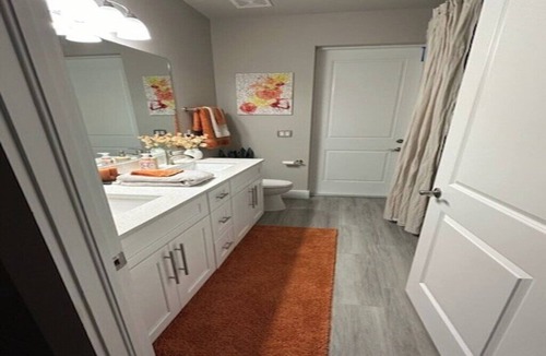 Jacarandas House | COZY SHARED HOUSE: PRIVATE 1 BEDROOM, 1 BATH, OFFICE/STUDY-WEEKLEY STAYS WELCOME