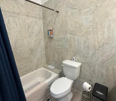 East Naples House | Cozy studio apartment with AC in Naples, just minutes from the beach