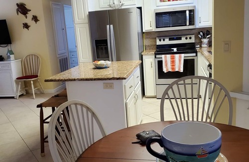 Nettles Island House | Cozy vacation home