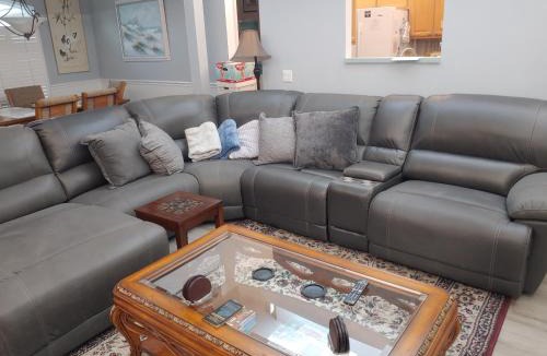 Trailer Estates House | Craig House with Heated Pool on small lake