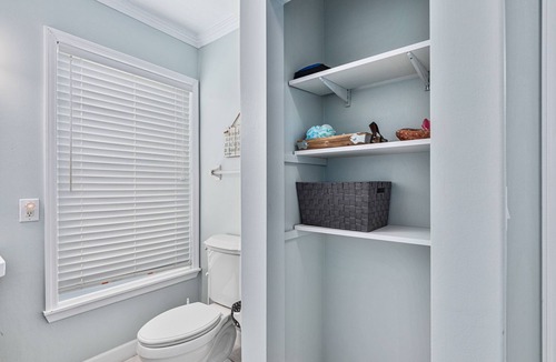 Historic Downtown Melbourne Bed & Breakfast | Crane Creek Inn Heron Room: Waterfront Pool B&B