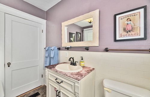 Historic Downtown Melbourne Bed & Breakfast | Crane Creek Inn Ibis Room: Waterfront Pool B&B