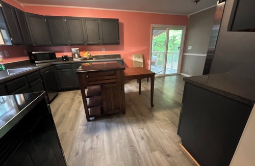 Taylors House | Cute 3 & 2 House with 2 decks and Game Room near Greenville, Greer, TR, Clemson