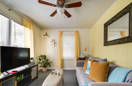 Bonita Springs Cottage | Cute Bonita Springs Vacation Rental - Pets Welcome