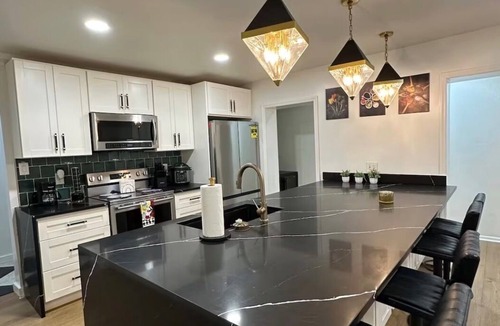 Lake Magdalene House | Cute Tampa House Near USF & Downtown