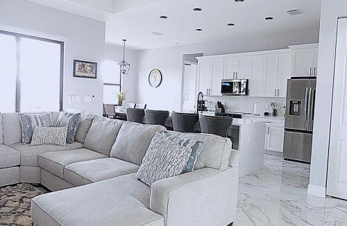 Jacarandas House | D'Marsha
