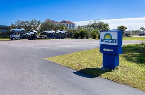 Melbourne Hotel | Days Inn by Wyndham Melbourne