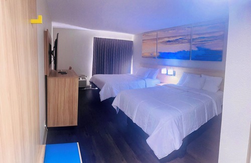 Tampa Hotel | Days Inn & Suites by Wyndham Tampa/Fairground/Casino Area