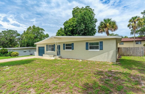 South Daytona House | Daytona Beach Getaway 3BR Near Speedway Fast WiFi & Private Parking