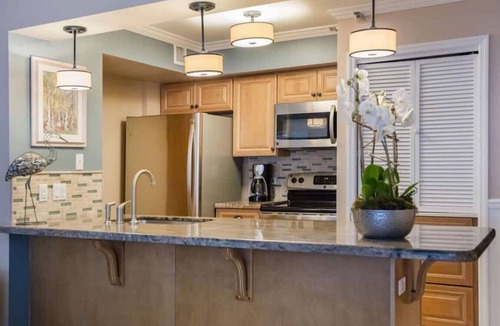 Tavernier Apartment | Dazzling Ocean View Suite w/heated pool, beach, marina, tennis/pickleball