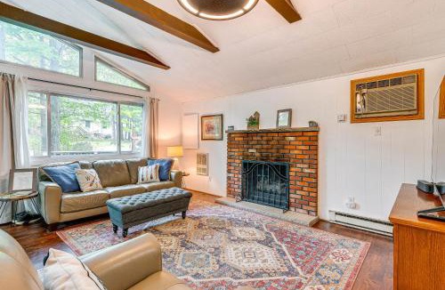 Pocono Lake House | Deck & Fire Pit: Pet-Friendly Pocono Lake Abode!
