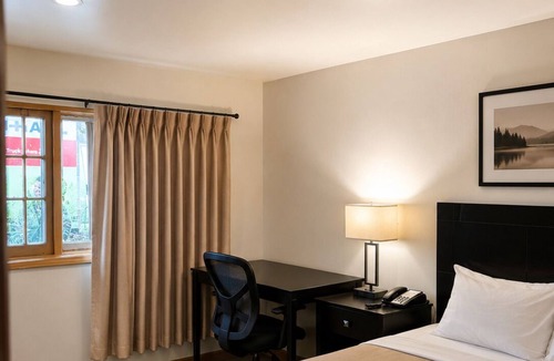 Owego Hotel | Deep Well Motel