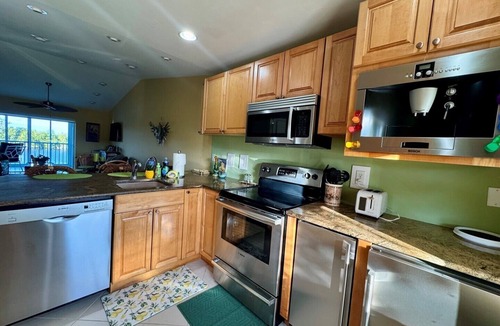 Hammock Bay Condo | Delightful Lake View Condo just minutes to Marco Island