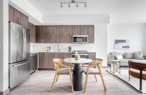 Northeast Miami Apartment | Deluxe Upper East Side 1BR w/Gym, Pool & W/D, nr Mimo, by Blueground