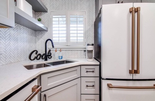 Wesley Chapel Condo | Designer Golf Retreat | Luxury Renovation | Golf View | Optional Saddlebrook Resort Amenities