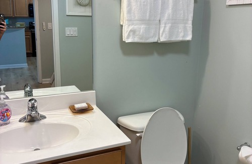 Destin Resort | Destin Beach 2 bed 2 bath, heated pool, hot tub, Gulf view, top floor