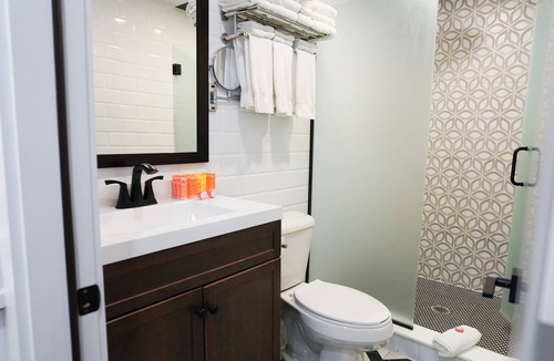 Clearwater Beach Hotel | Devon Shores - Triple Queen
