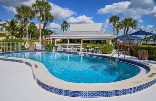 Old Naples Villa | Diamond Resorts Charter Club Resort of Naples Bay - 2 Bedroom