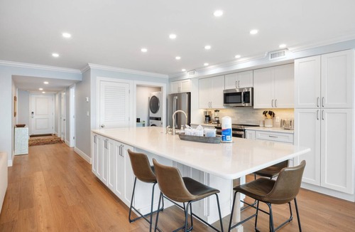 Sanibel Condo | Direct Gulf Front and New to the Rental Market !