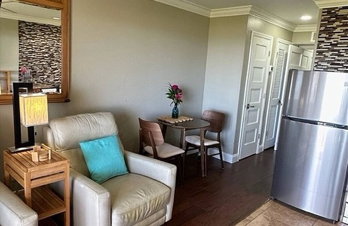 Hilton Head Island Condo | Direct Oceanfront, Private Balcony, WIFI, King bed, walk-in-shower, central air