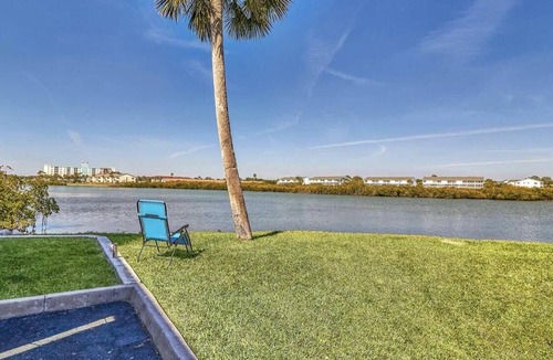 Indian Shores Condo | Direct Waterfront Retreat- Fishermen's and Kayaker's Dream + Dog Friendly!
