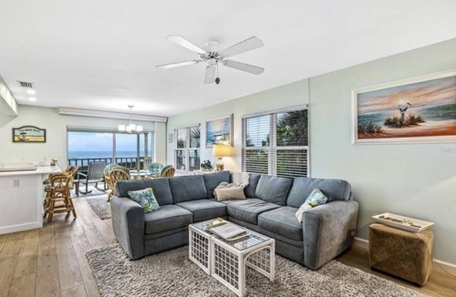 Englewood Condo | DIRECTLY ON PRIVATE BEACH! AMAZING PANORAMIC GULF VIEWS! MODERN, COZY CONDO