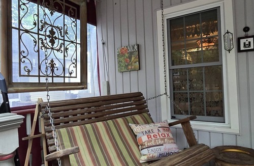 Mount Gretna Heights Cottage | ​Discover Mount Gretna Magic: Wake at the Lake