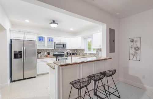 Northeast Miami House | Discover Serenity in this Tranquil Miami Home