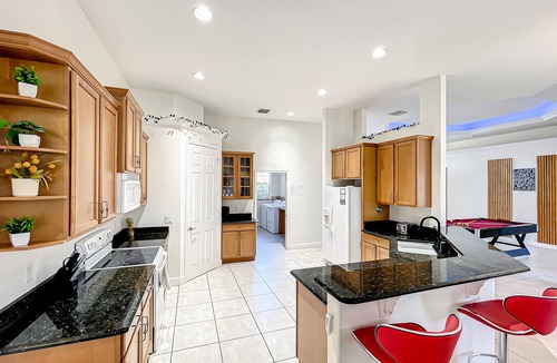 Port Saint Lucie House | Discover Your Oasis: Tropical Haven in Central PSL, Discover Your Oasis: Tropical Haven in Central P