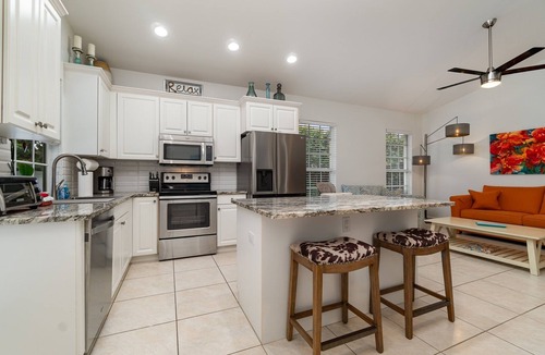 Bonita Springs House | *Discreet Retreat* Modern home W/Private BackYard