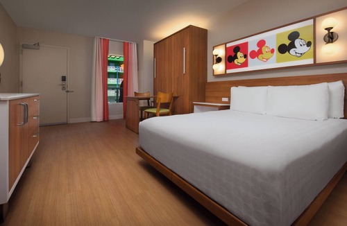 Bay Lake Hotel | Disney's Pop Century Resort