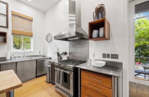 Grayton Beach House | Dog Friendly +5 minute walk to PUBLIC BEACH & Red Bar +Private Pool +Bikes