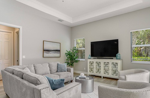 Palm River Estates House | Dog-friendly home close to beach with screened patio & pool, & central AC