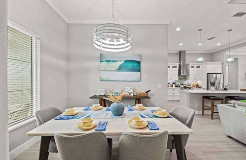 Long Meadow House | Dog friendly home with private pool, lanai, family games, and internet