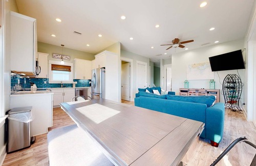 Indian Pass House | Dog-friendly oceanfront home with a hot tub, washer&dryer & central AC