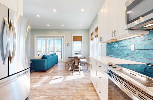 Indian Pass House | Dog-friendly oceanfront home with a hot tub, washer&dryer & central AC