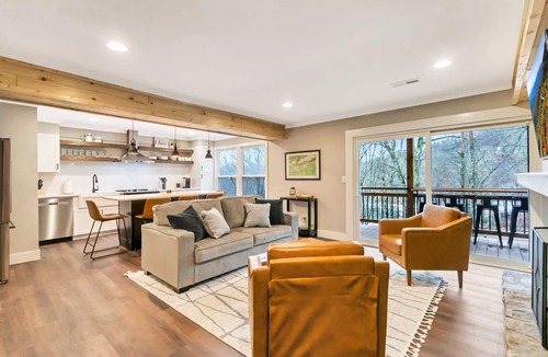 Sugar Mountain Condo | Dog Friendly! Sugar Mtn condo walkable to golf course. Beat the summer heat!