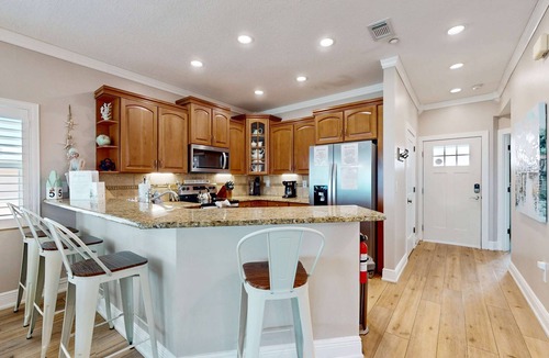 Independence Square Condo | Dog friendly beachfront paradise with WiFi AC washer dryer