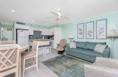 Englewood Condo | Dolphin 204 on Lemon Bay