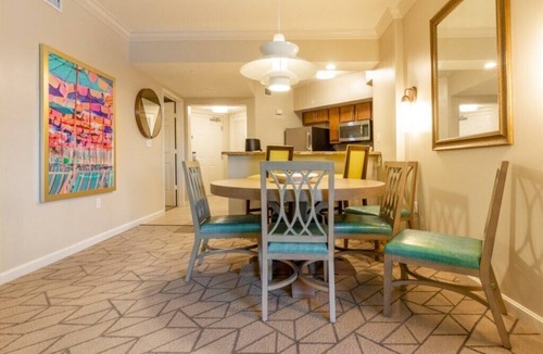Doral Condo | Doral | Miami Golf Stay | Pool & Golf | 2BR