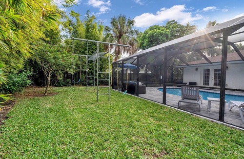 Whitfield House | Double oven | Volleyball Net | 4 Famous Beaches | Wine Fridge