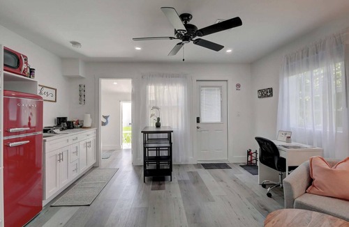 Bonita Springs Apartment | Downtown Gem w/King Bed & BBQ Grill