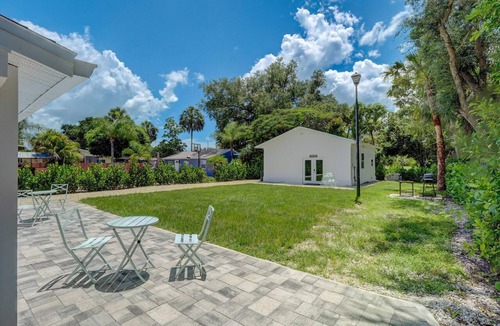 Bonita Springs Apartment | Downtown Gem w/King Bed & BBQ Grill