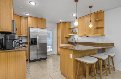 Old Naples Apartment | Downtown Naples Retreat - Walk to 5th Ave & Beach
