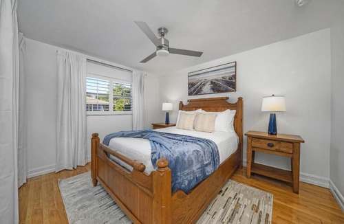 Old Naples Apartment | Downtown Naples Retreat - Walk to 5th Ave & Beach